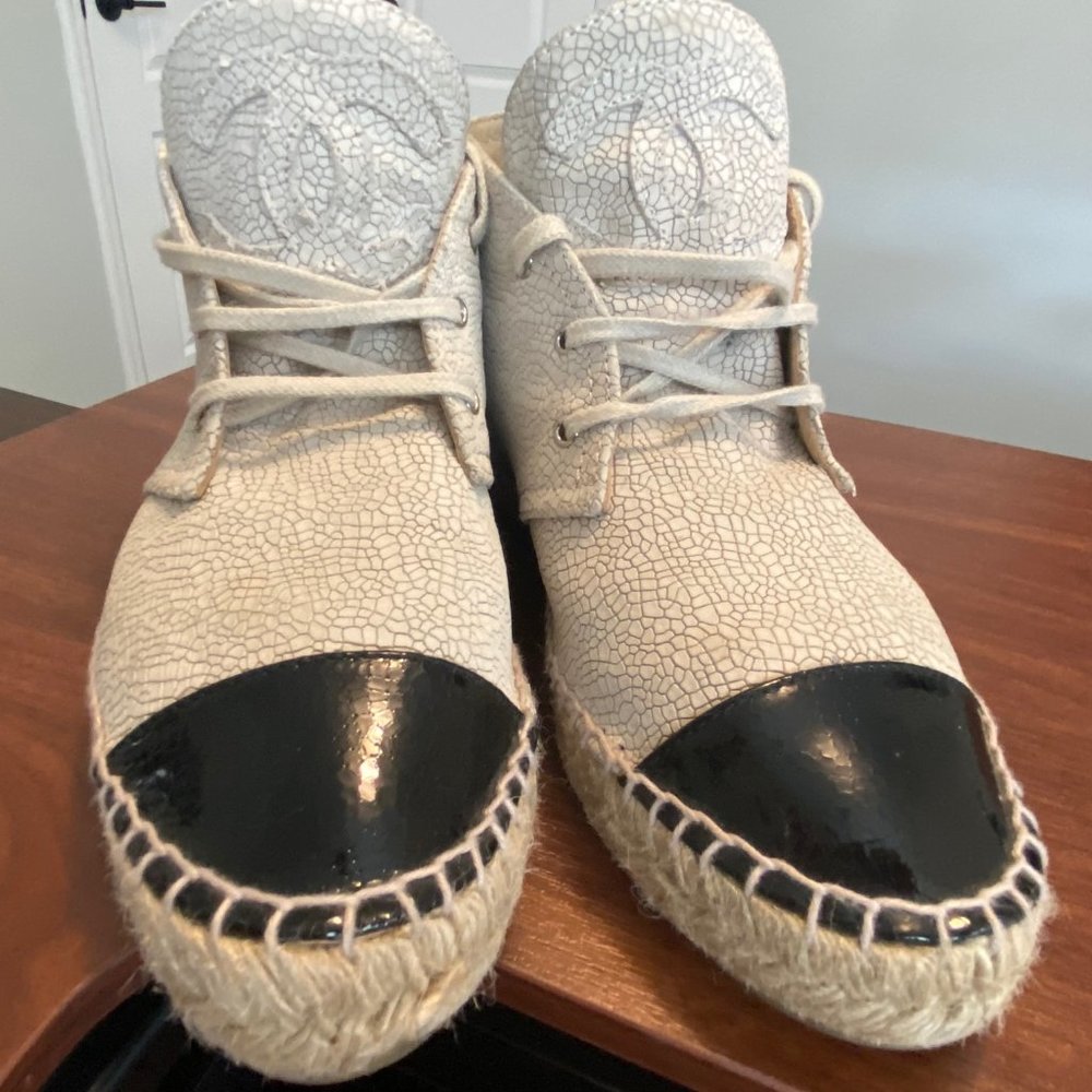 EUC Chanel high top crackled leather espadrilles
